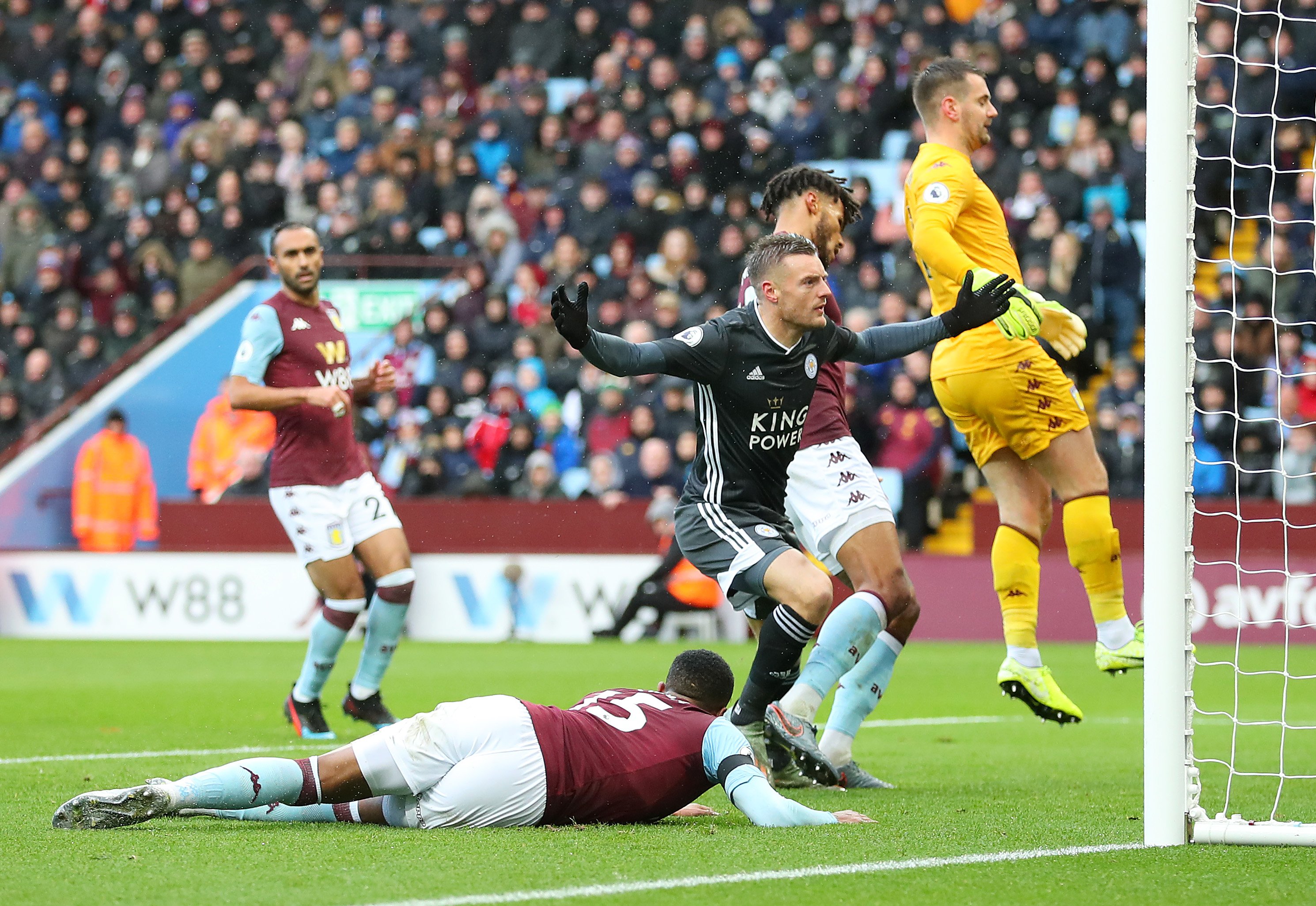 他们凭借坚 他们凭借坚